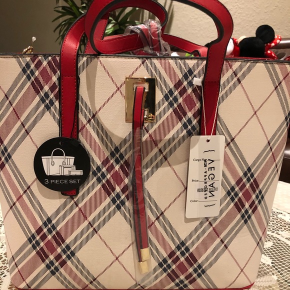 Handbags - Picture 7 of 8